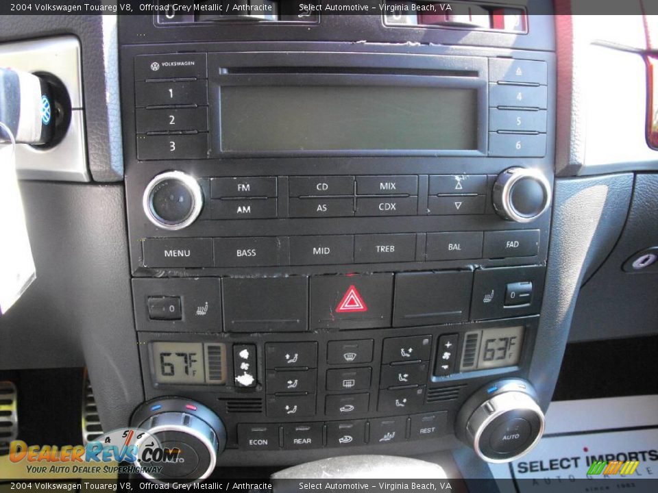 2004 Volkswagen Touareg V8 Offroad Grey Metallic / Anthracite Photo #12