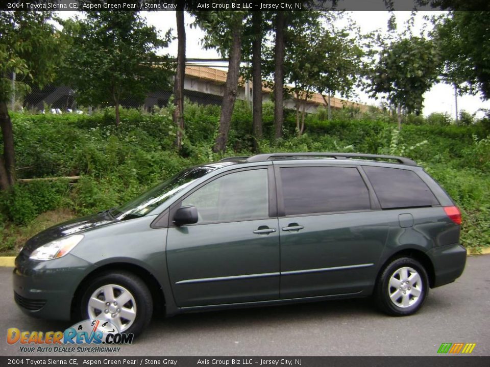 2004 Toyota Sienna CE Aspen Green Pearl / Stone Gray Photo #2