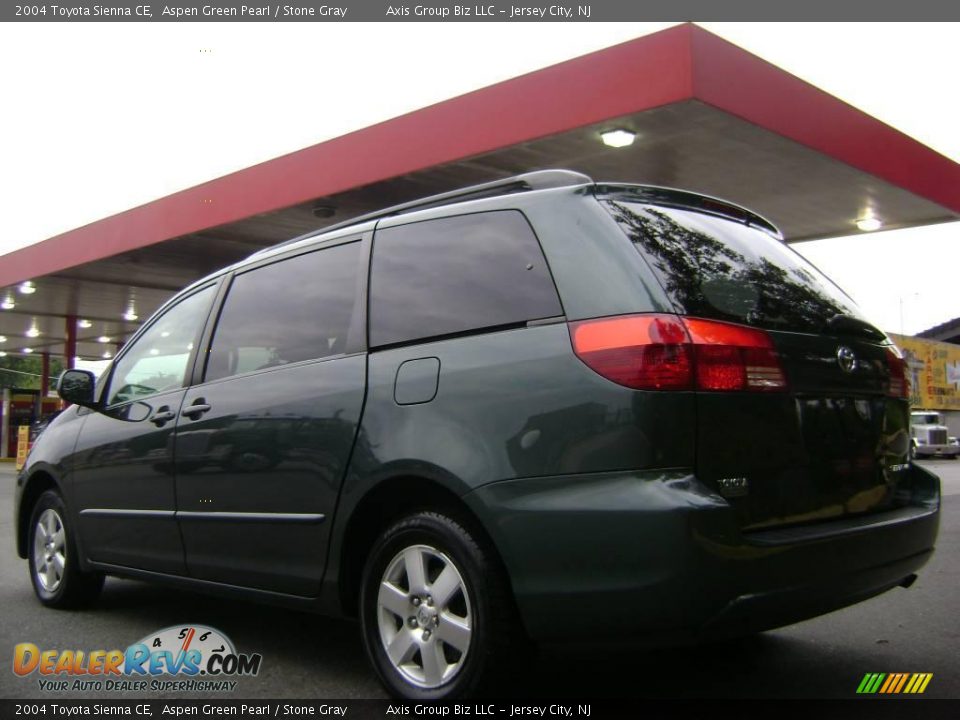 2004 Toyota Sienna CE Aspen Green Pearl / Stone Gray Photo #5