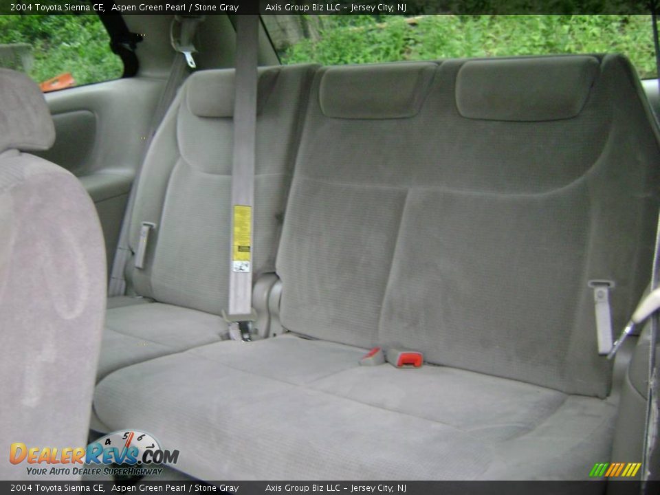 2004 Toyota Sienna CE Aspen Green Pearl / Stone Gray Photo #17