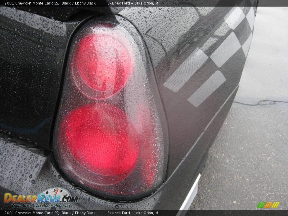 2001 Chevrolet Monte Carlo SS Black / Ebony Black Photo #22