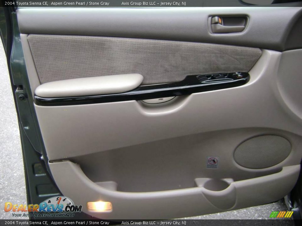 2004 Toyota Sienna CE Aspen Green Pearl / Stone Gray Photo #27