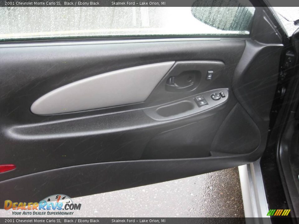 2001 Chevrolet Monte Carlo SS Black / Ebony Black Photo #25