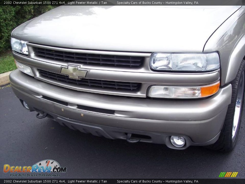 2002 Chevrolet Suburban 1500 Z71 4x4 Light Pewter Metallic / Tan Photo #14