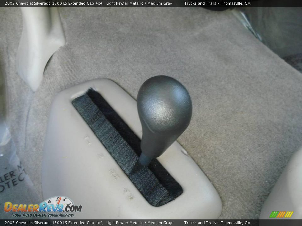 2003 Chevrolet Silverado 1500 LS Extended Cab 4x4 Light Pewter Metallic / Medium Gray Photo #9