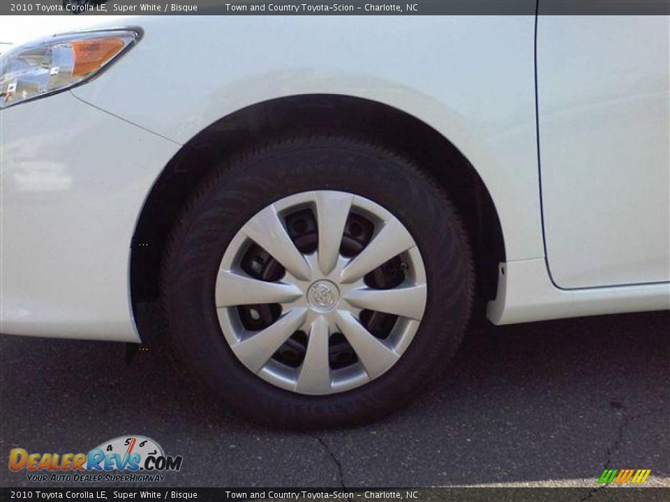 2010 Toyota Corolla LE Super White / Bisque Photo #3