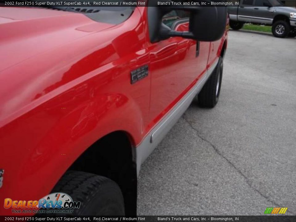 2002 Ford F250 Super Duty XLT SuperCab 4x4 Red Clearcoat / Medium Flint Photo #10