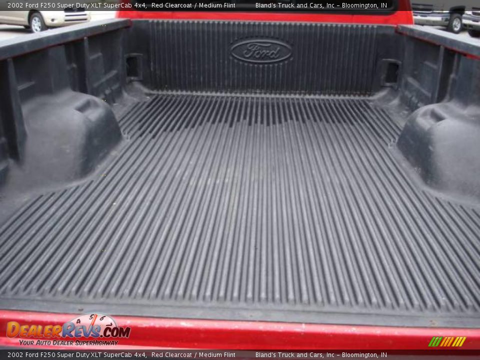 2002 Ford F250 Super Duty XLT SuperCab 4x4 Red Clearcoat / Medium Flint Photo #17