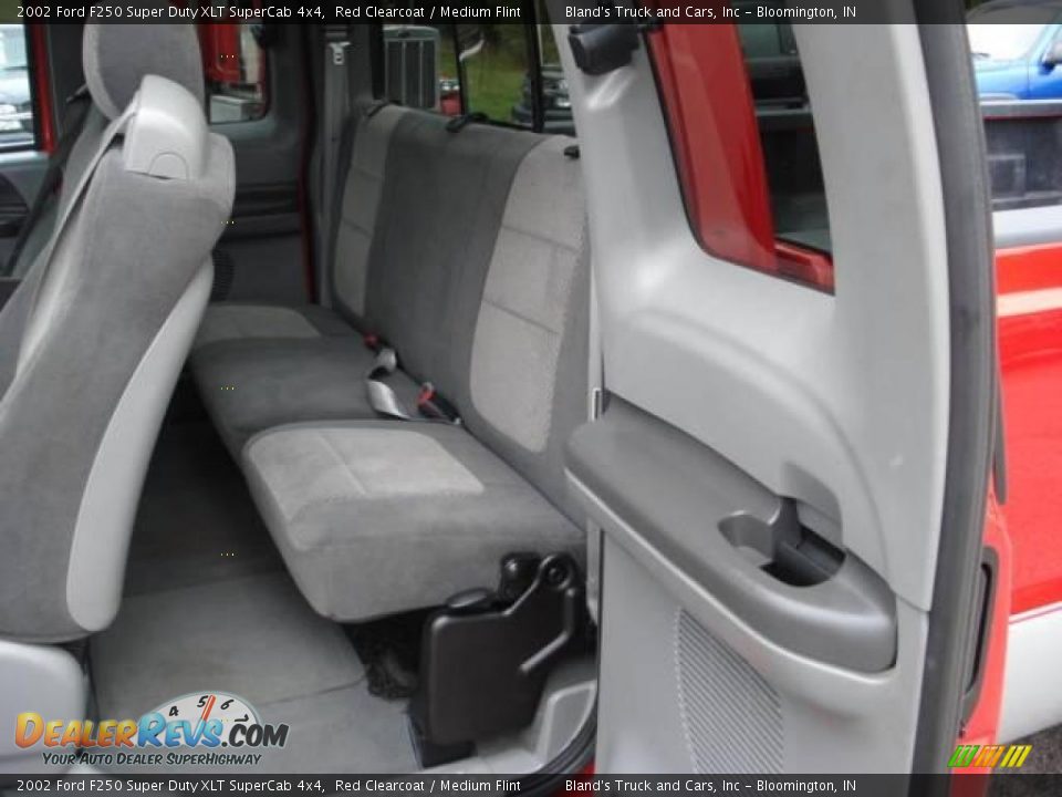 2002 Ford F250 Super Duty XLT SuperCab 4x4 Red Clearcoat / Medium Flint Photo #29