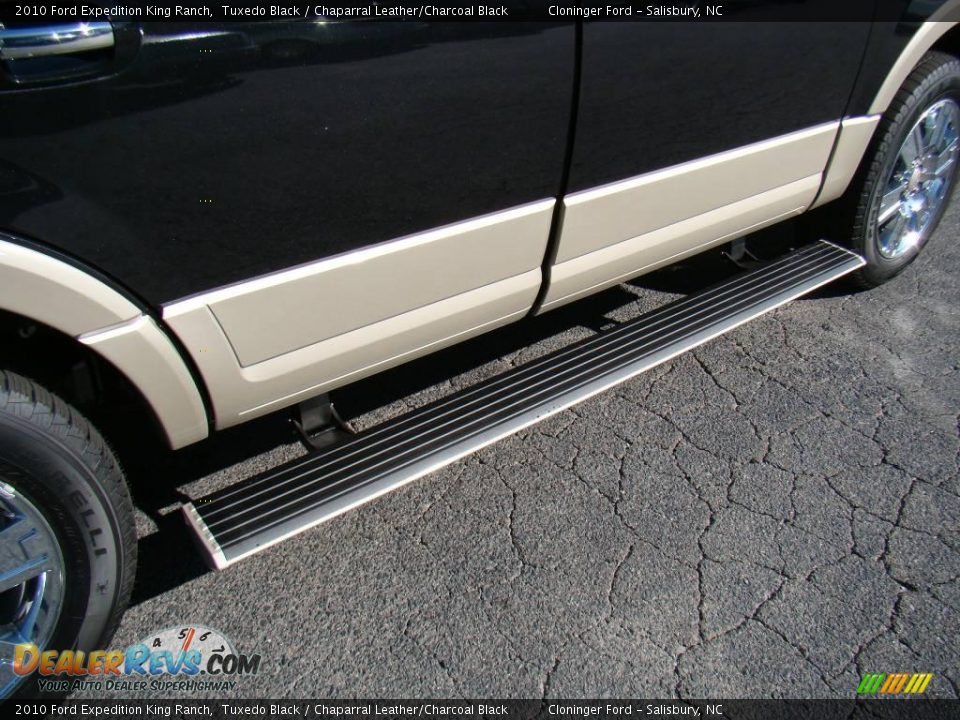 2010 Ford Expedition King Ranch Tuxedo Black / Chaparral Leather/Charcoal Black Photo #19