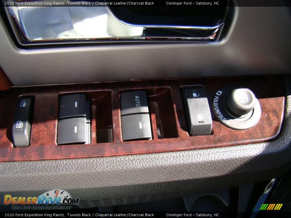 2010 Ford Expedition King Ranch Tuxedo Black / Chaparral Leather/Charcoal Black Photo #22