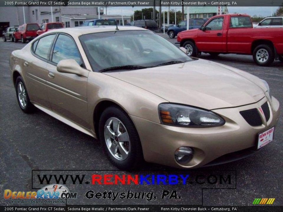 2005 Pontiac Grand Prix GT Sedan Sedona Beige Metallic / Parchment/Dark Pewter Photo #1