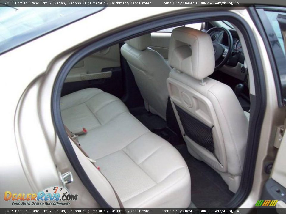 2005 Pontiac Grand Prix GT Sedan Sedona Beige Metallic / Parchment/Dark Pewter Photo #25