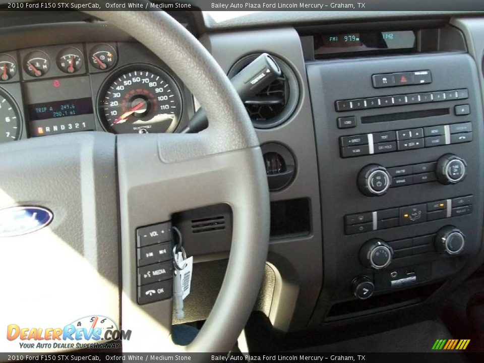 2010 Ford F150 STX SuperCab Oxford White / Medium Stone Photo #3