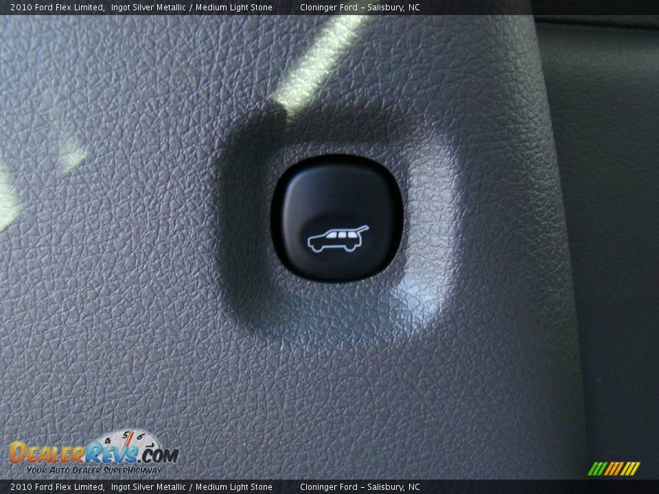 2010 Ford Flex Limited Ingot Silver Metallic / Medium Light Stone Photo #12