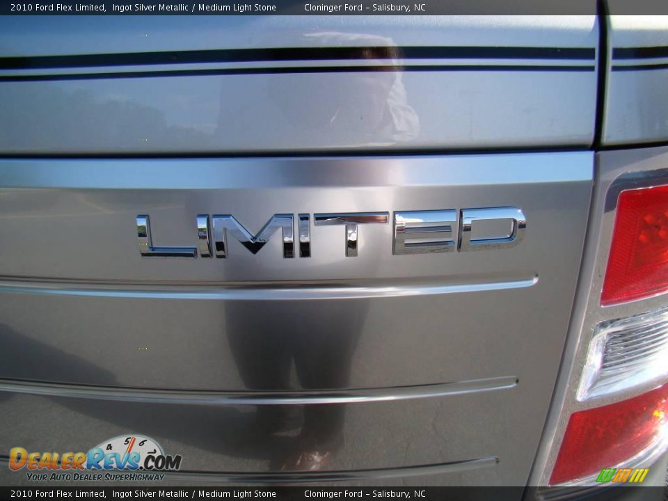 2010 Ford Flex Limited Ingot Silver Metallic / Medium Light Stone Photo #19