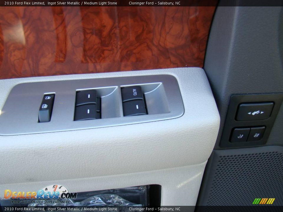 2010 Ford Flex Limited Ingot Silver Metallic / Medium Light Stone Photo #21