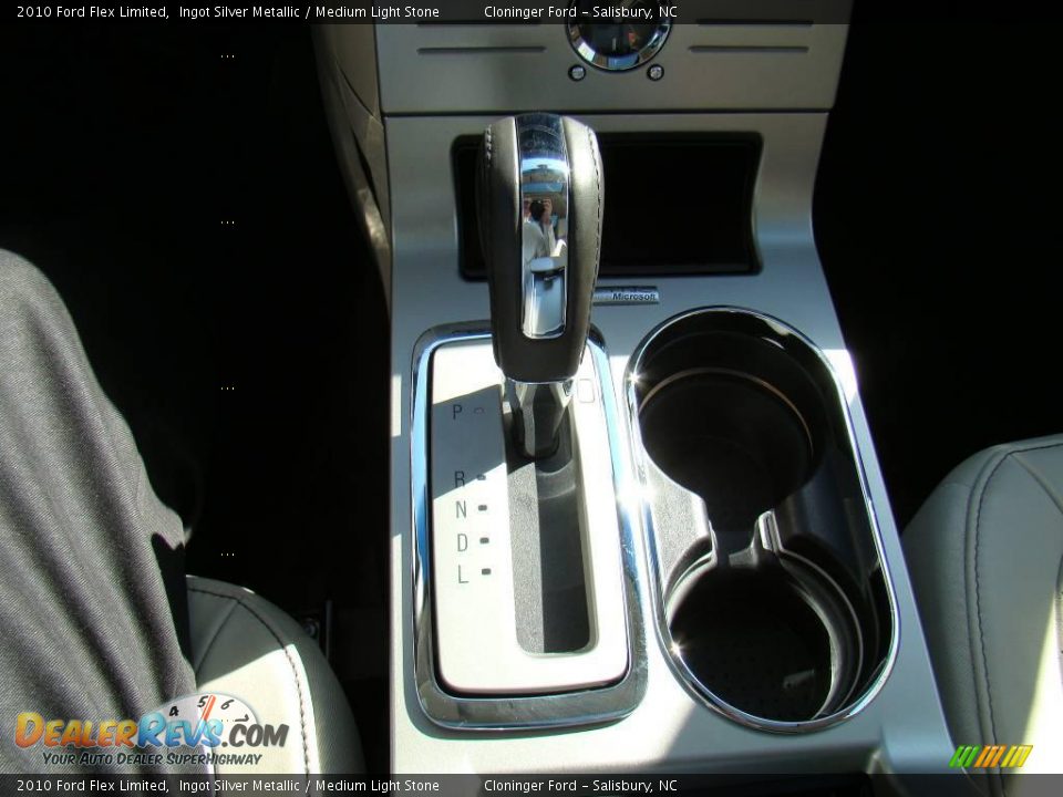 2010 Ford Flex Limited Ingot Silver Metallic / Medium Light Stone Photo #30