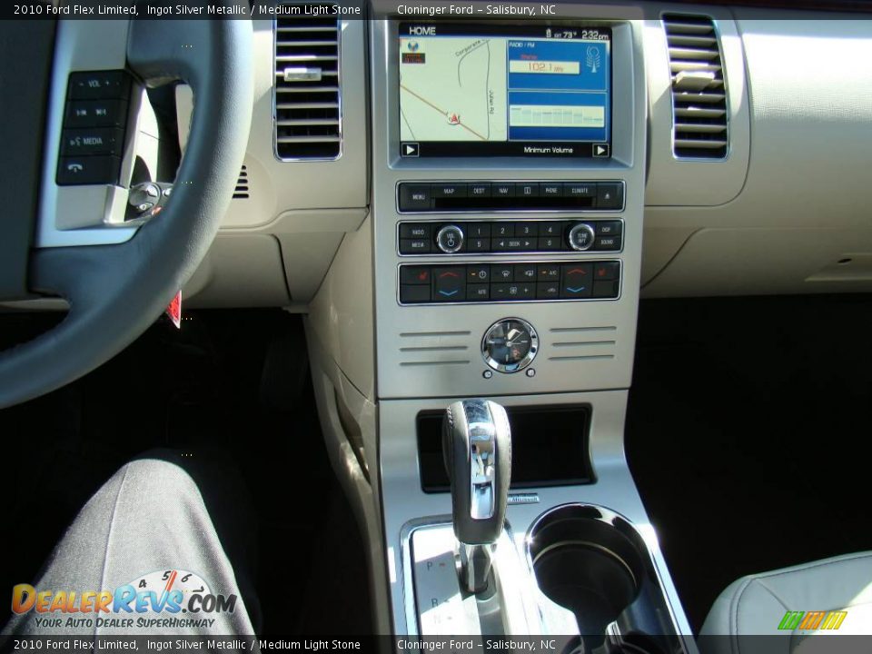 2010 Ford Flex Limited Ingot Silver Metallic / Medium Light Stone Photo #31