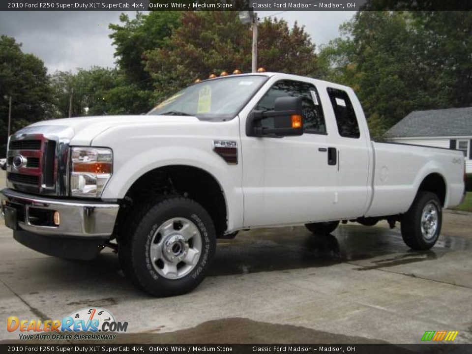 2010 Ford F250 Super Duty XLT SuperCab 4x4 Oxford White / Medium Stone Photo #1