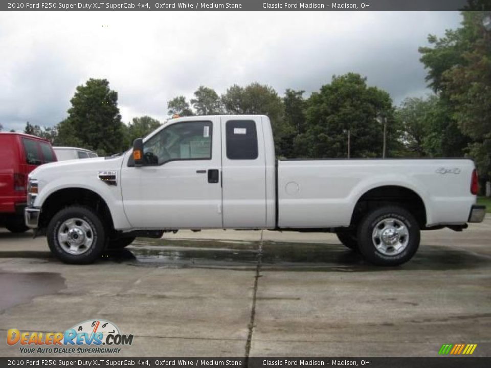 2010 Ford F250 Super Duty XLT SuperCab 4x4 Oxford White / Medium Stone Photo #6