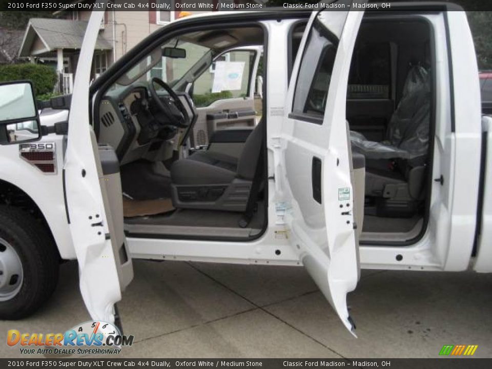 2010 Ford F350 Super Duty XLT Crew Cab 4x4 Dually Oxford White / Medium Stone Photo #13