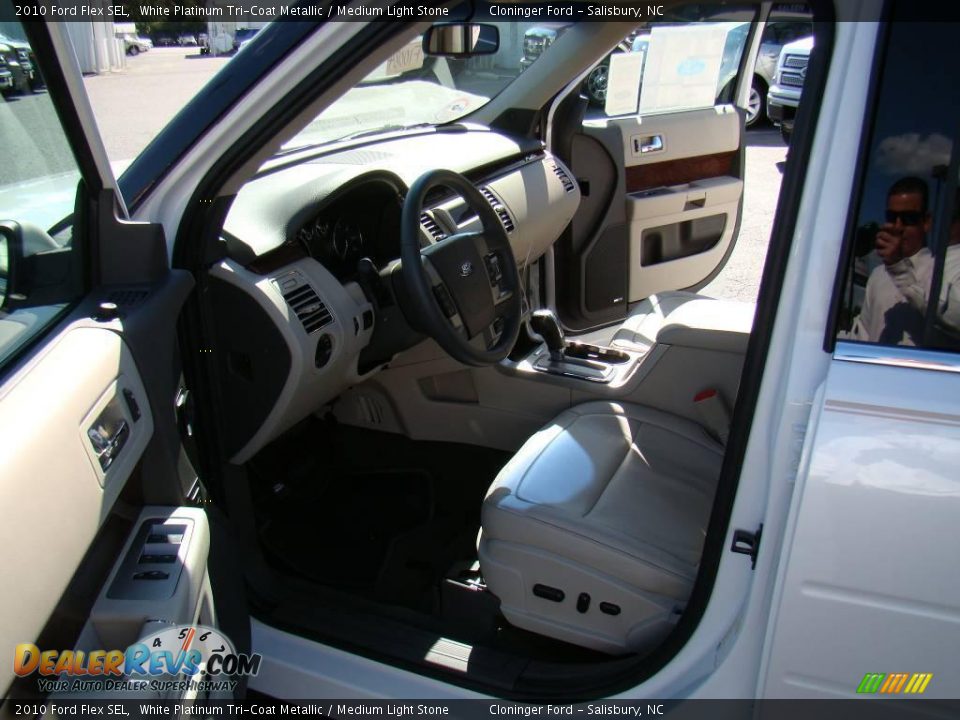 2010 Ford Flex SEL White Platinum Tri-Coat Metallic / Medium Light Stone Photo #8