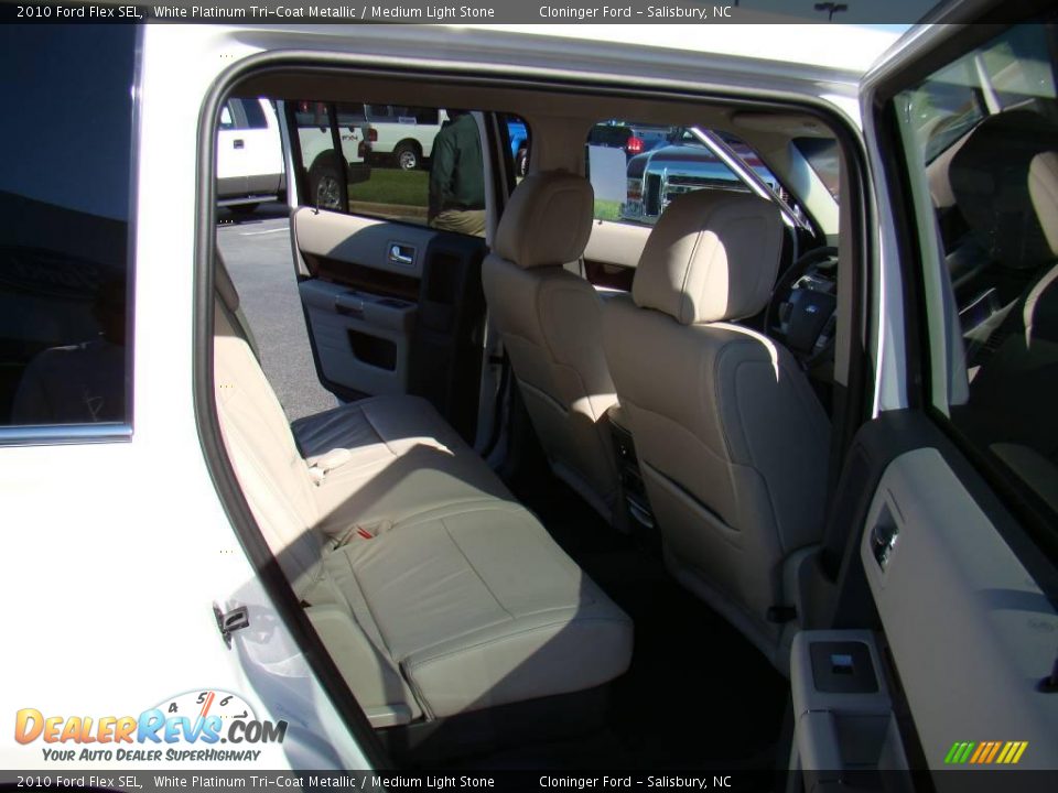 2010 Ford Flex SEL White Platinum Tri-Coat Metallic / Medium Light Stone Photo #13