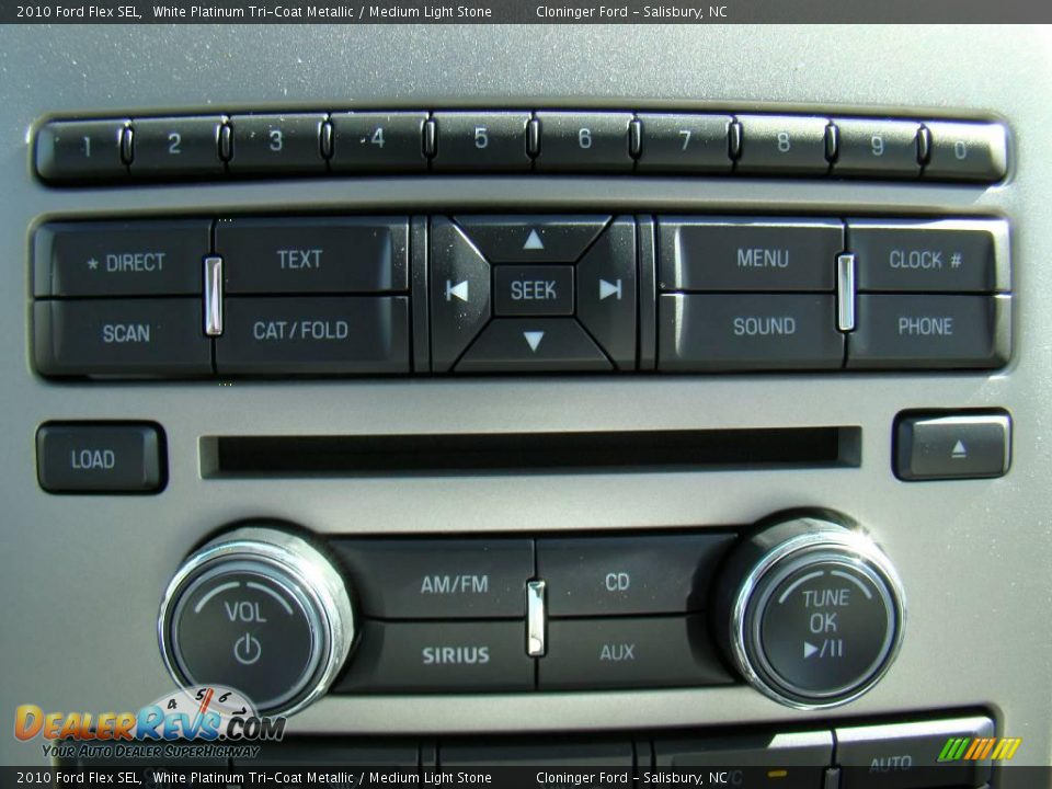 2010 Ford Flex SEL White Platinum Tri-Coat Metallic / Medium Light Stone Photo #28