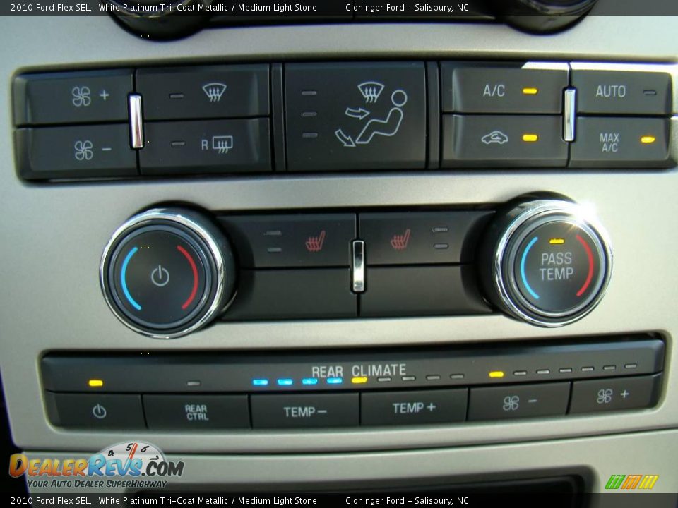 2010 Ford Flex SEL White Platinum Tri-Coat Metallic / Medium Light Stone Photo #29