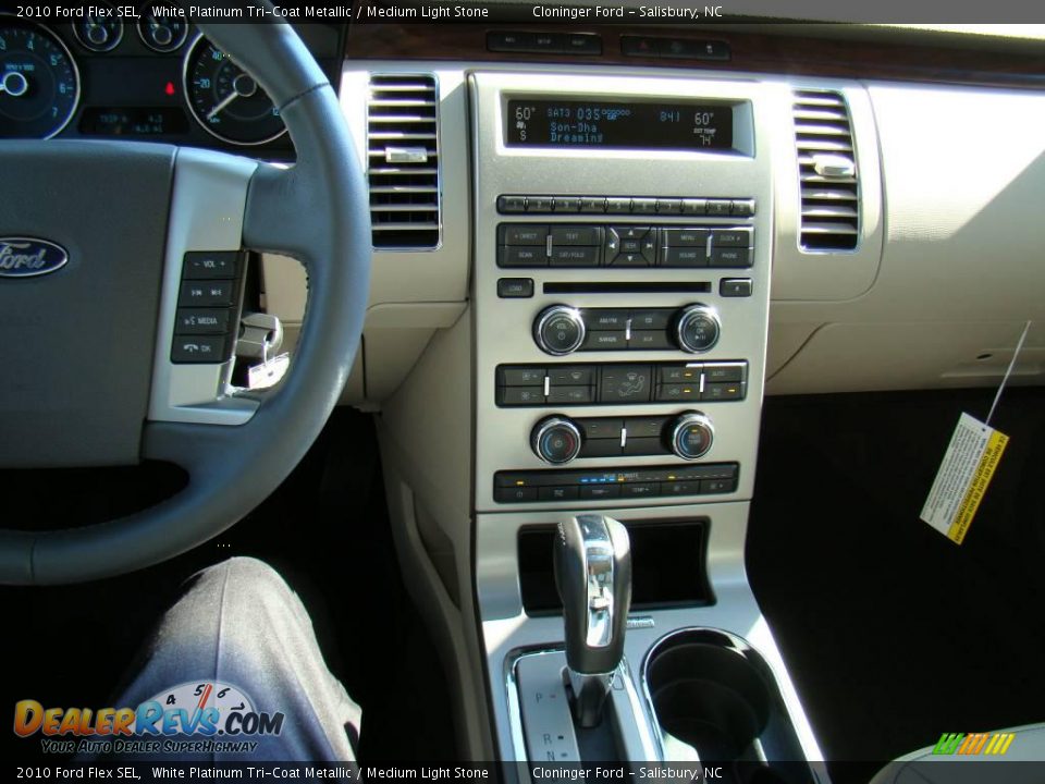 2010 Ford Flex SEL White Platinum Tri-Coat Metallic / Medium Light Stone Photo #32