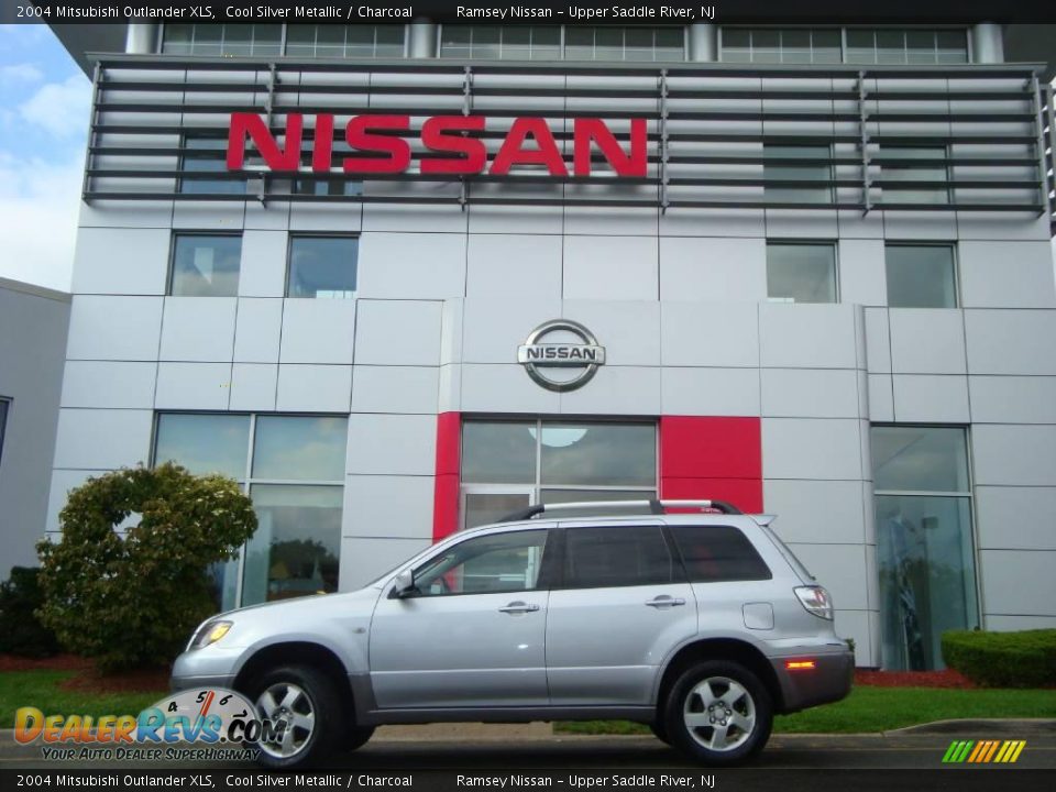 2004 Mitsubishi Outlander XLS Cool Silver Metallic / Charcoal Photo #5