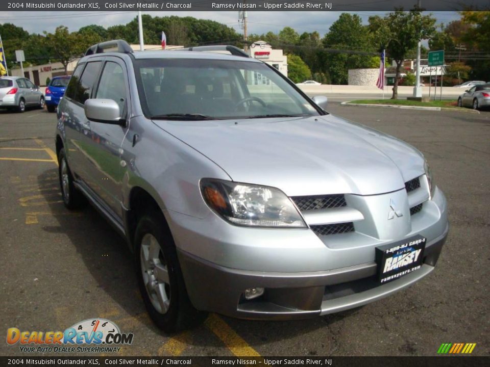 2004 Mitsubishi Outlander XLS Cool Silver Metallic / Charcoal Photo #14