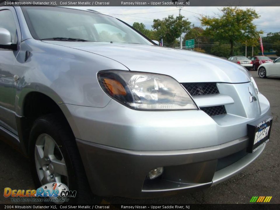 2004 Mitsubishi Outlander XLS Cool Silver Metallic / Charcoal Photo #22