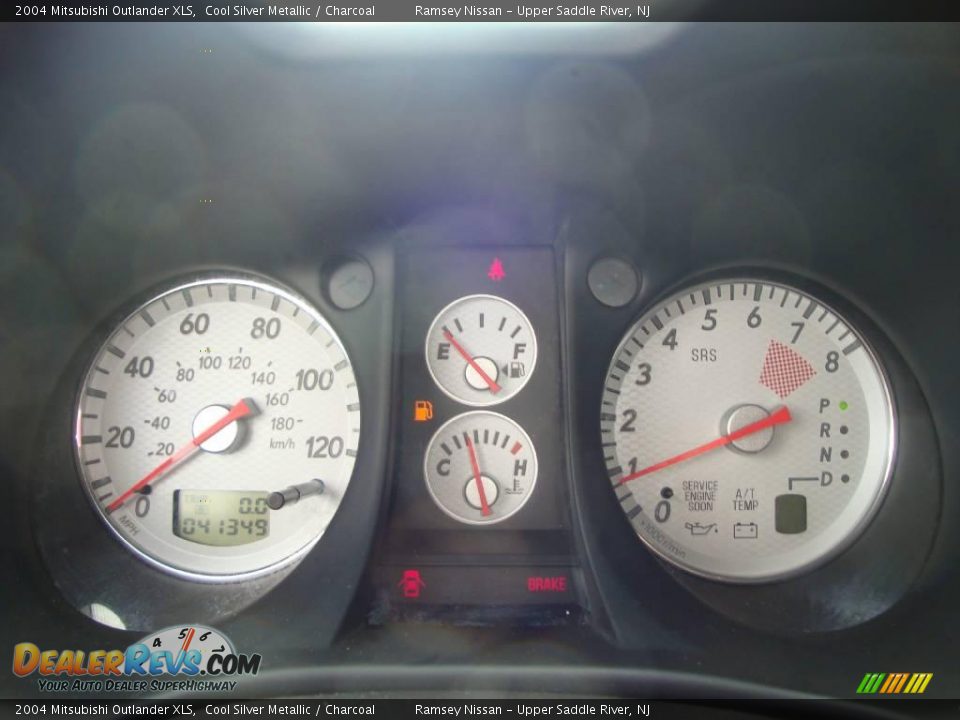 2004 Mitsubishi Outlander XLS Cool Silver Metallic / Charcoal Photo #34