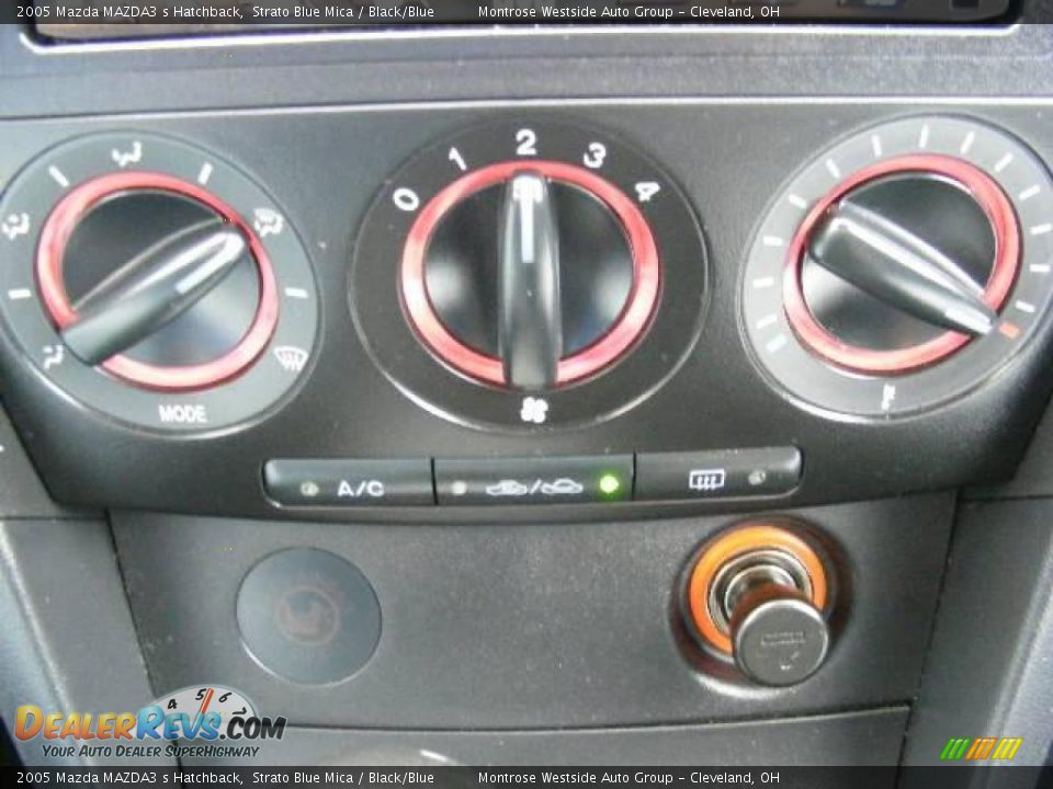 2005 Mazda MAZDA3 s Hatchback Strato Blue Mica / Black/Blue Photo #21