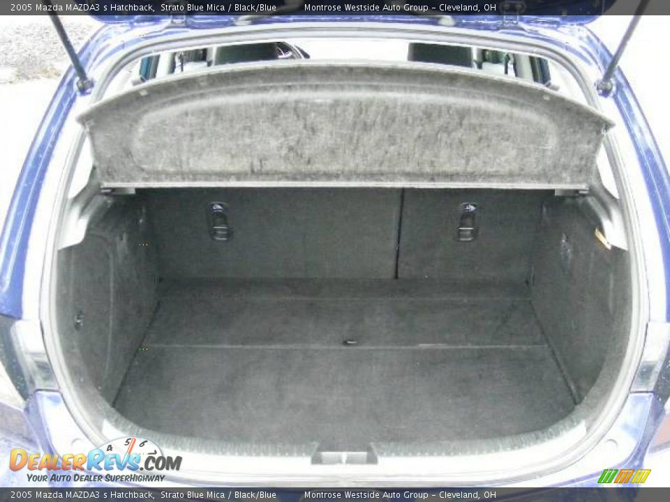 2005 Mazda MAZDA3 s Hatchback Strato Blue Mica / Black/Blue Photo #25