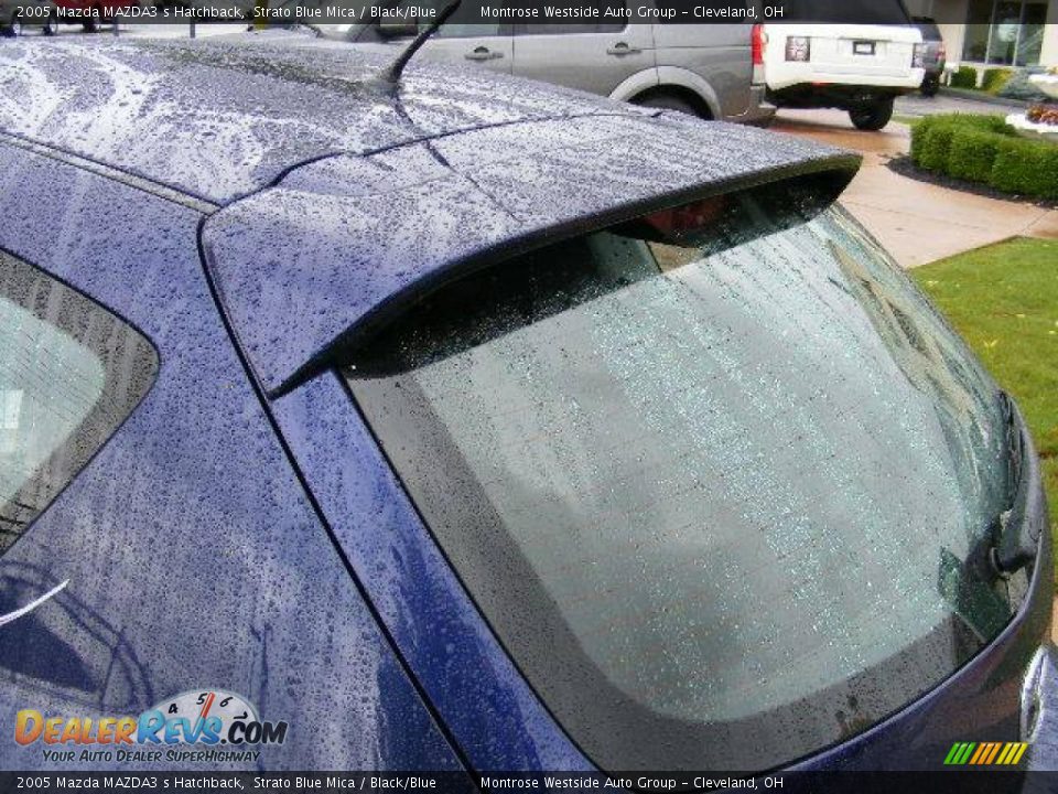 2005 Mazda MAZDA3 s Hatchback Strato Blue Mica / Black/Blue Photo #26