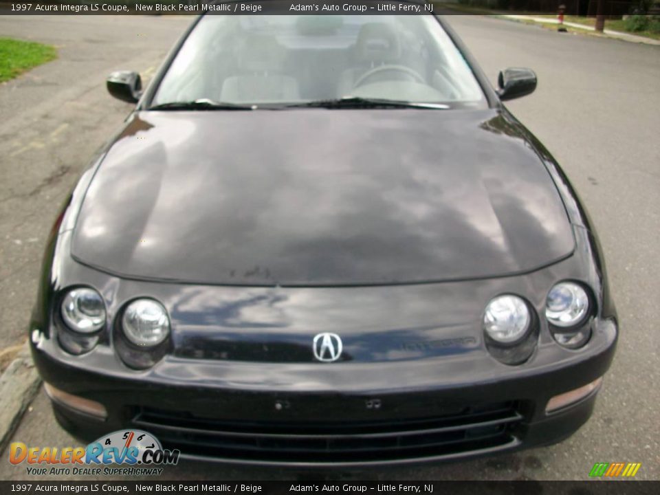 1997 Acura Integra LS Coupe New Black Pearl Metallic / Beige Photo #9