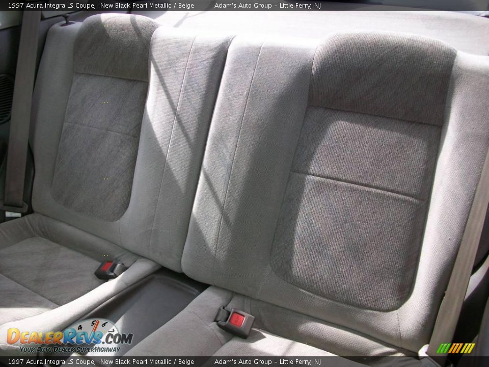 1997 Acura Integra LS Coupe New Black Pearl Metallic / Beige Photo #16