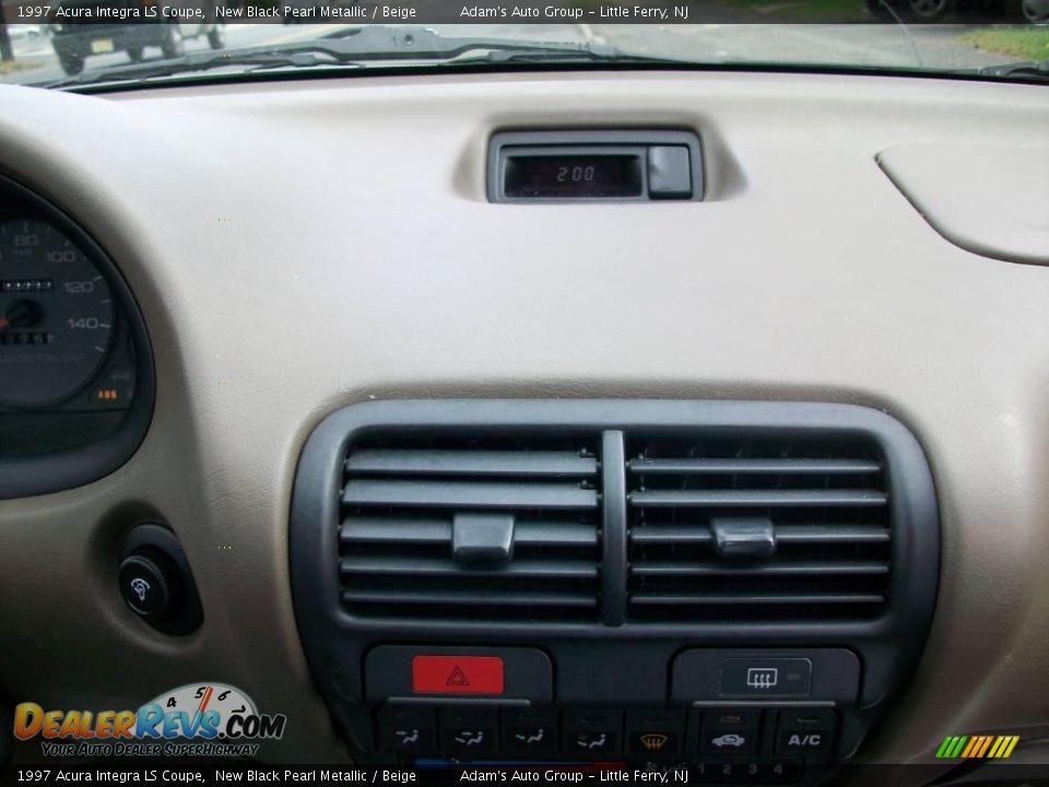 1997 Acura Integra LS Coupe New Black Pearl Metallic / Beige Photo #20