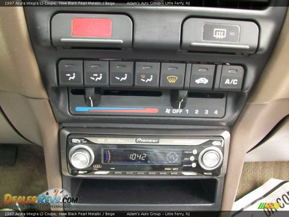 1997 Acura Integra LS Coupe New Black Pearl Metallic / Beige Photo #21