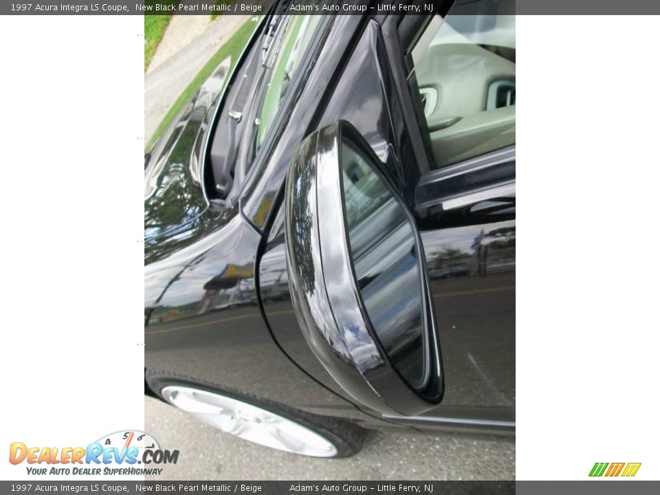 1997 Acura Integra LS Coupe New Black Pearl Metallic / Beige Photo #34