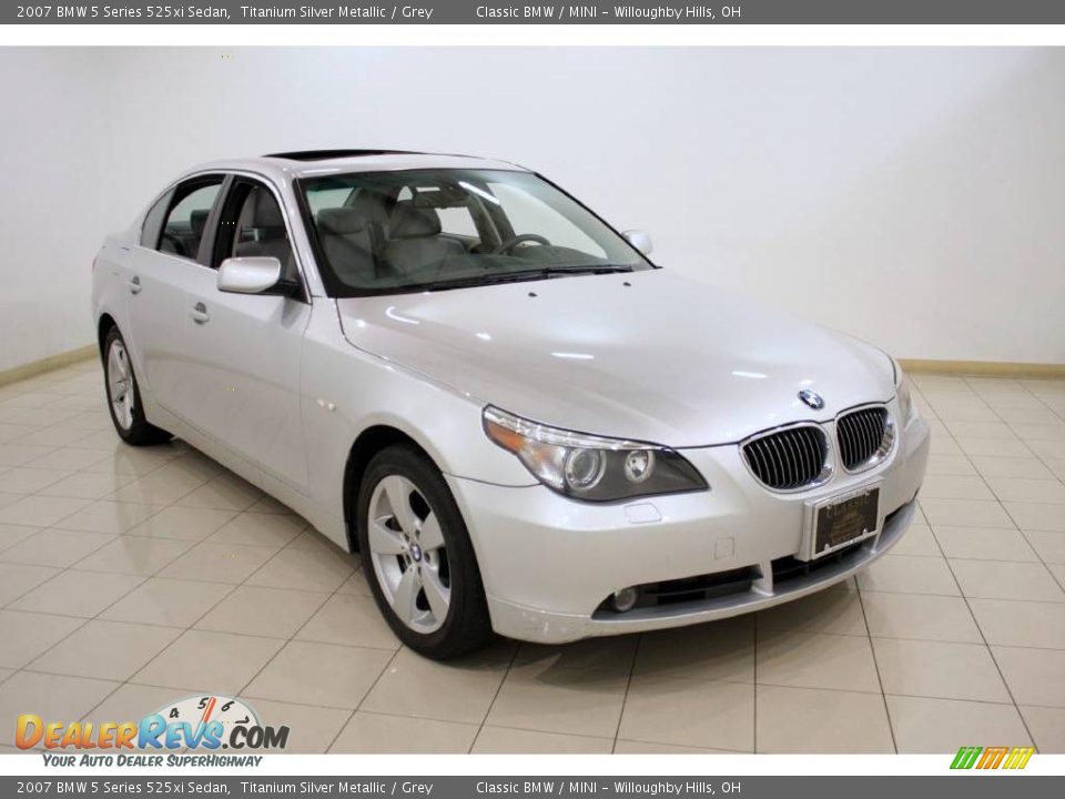 2007 BMW 5 Series 525xi Sedan Titanium Silver Metallic / Grey Photo #1
