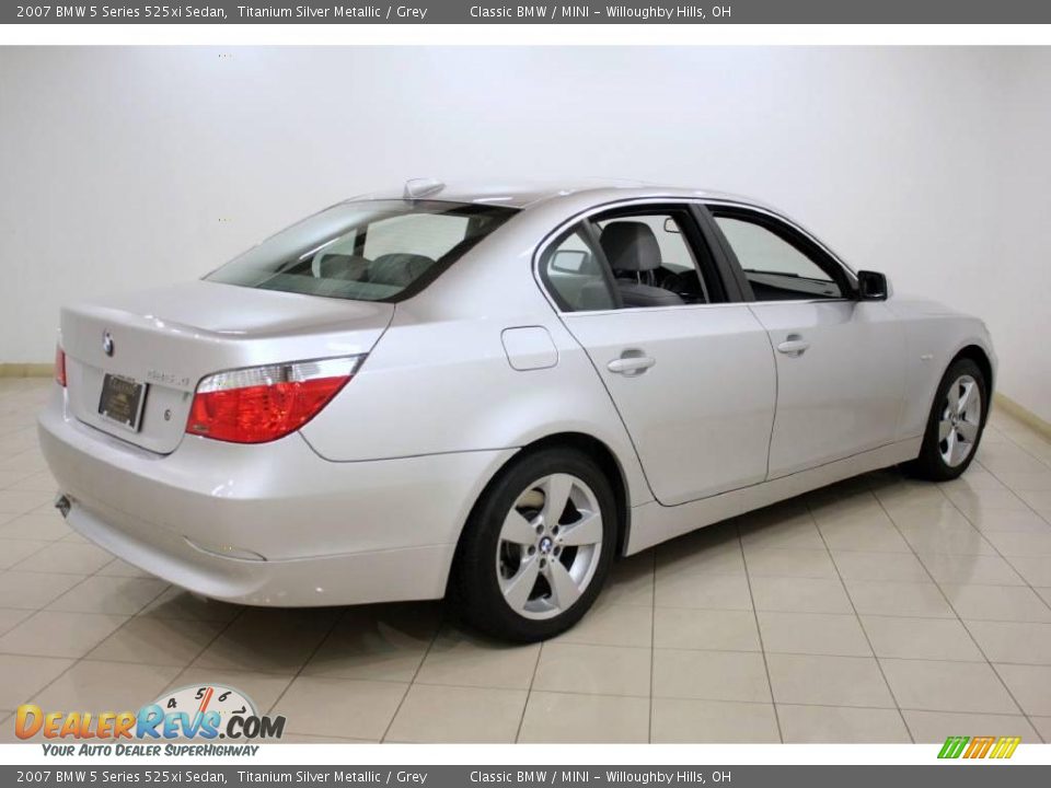 2007 BMW 5 Series 525xi Sedan Titanium Silver Metallic / Grey Photo #7