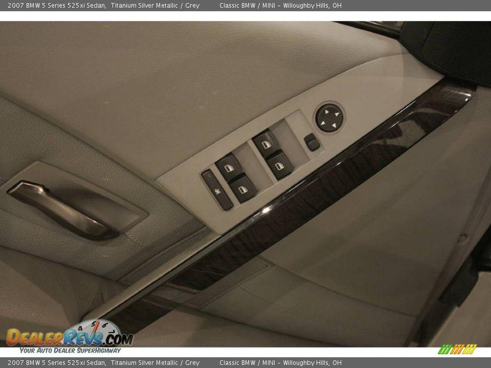 2007 BMW 5 Series 525xi Sedan Titanium Silver Metallic / Grey Photo #9