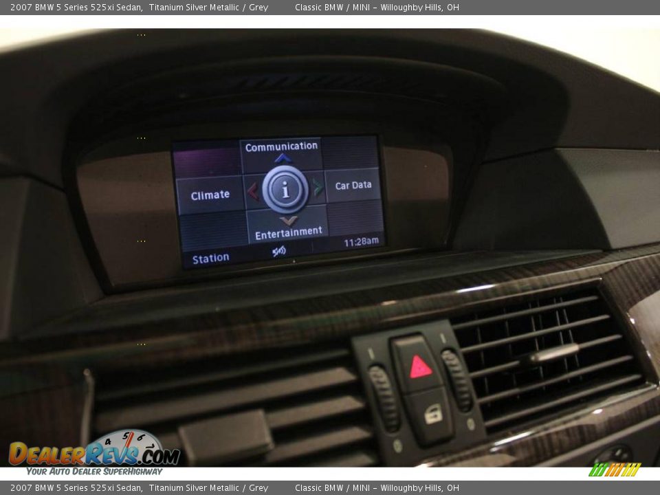 2007 BMW 5 Series 525xi Sedan Titanium Silver Metallic / Grey Photo #15