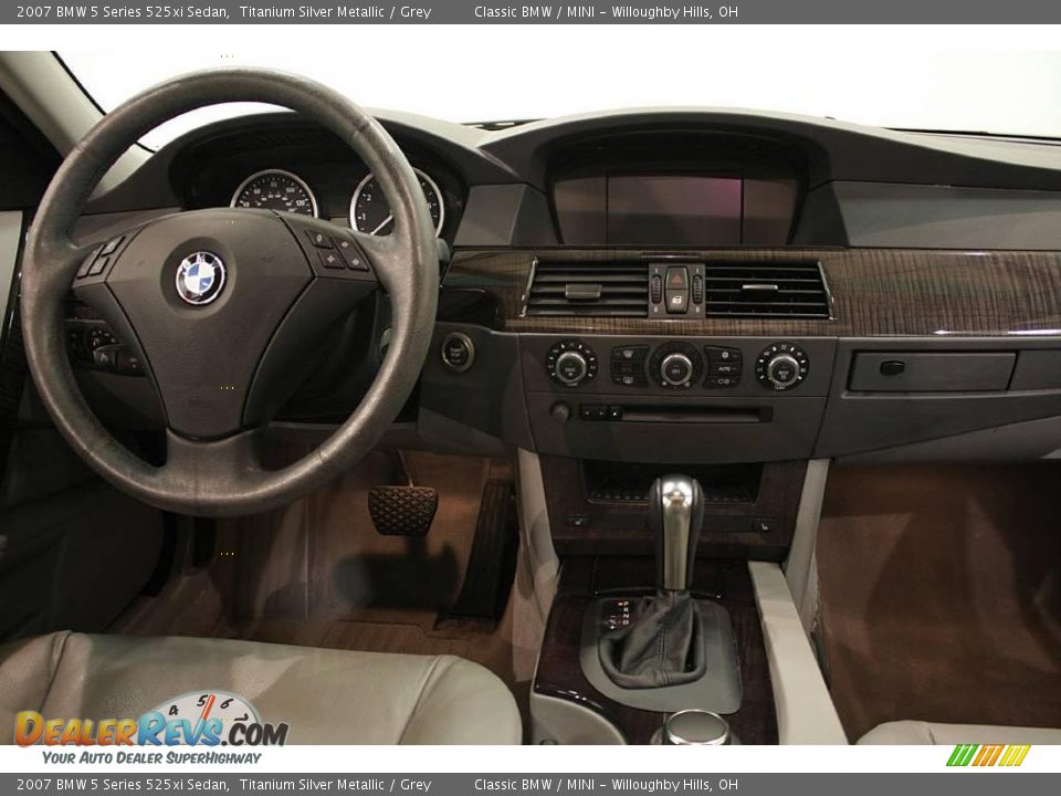 2007 BMW 5 Series 525xi Sedan Titanium Silver Metallic / Grey Photo #23