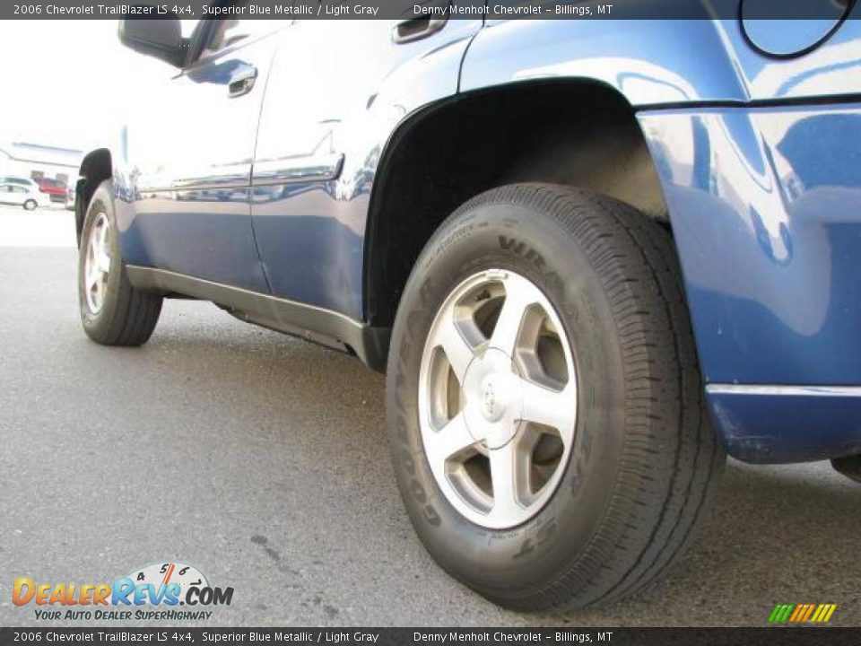 2006 Chevrolet TrailBlazer LS 4x4 Superior Blue Metallic / Light Gray Photo #7