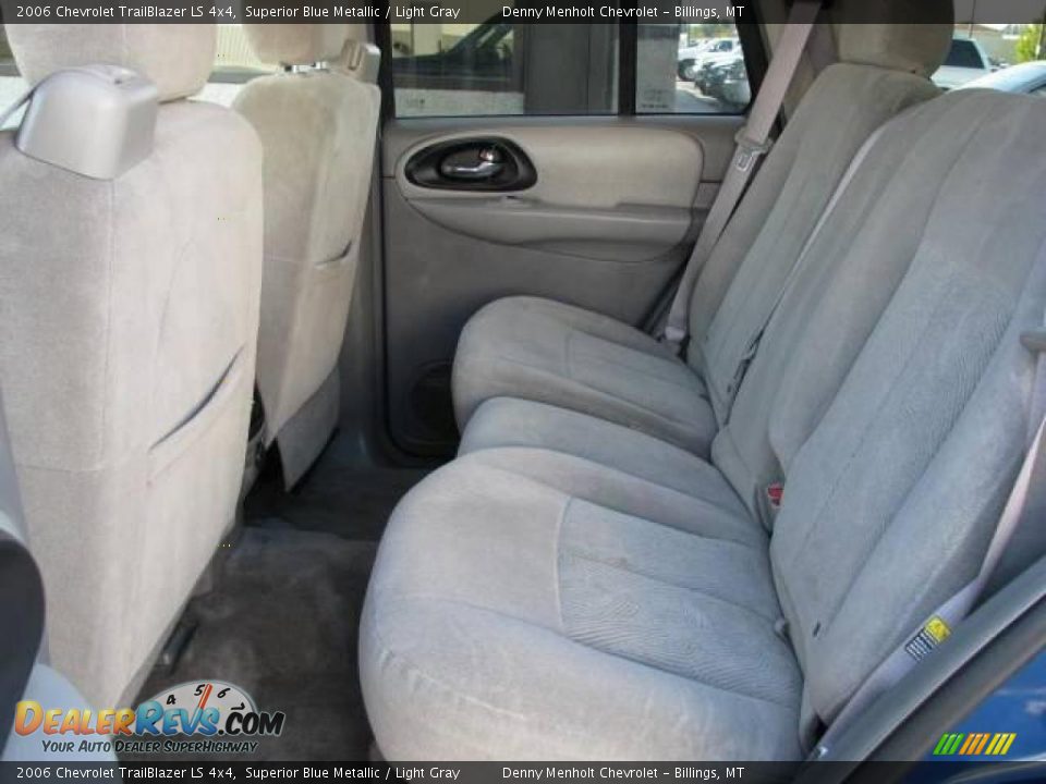 2006 Chevrolet TrailBlazer LS 4x4 Superior Blue Metallic / Light Gray Photo #8